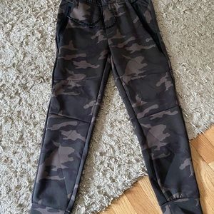 American Eagle Joggers